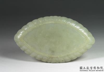 图片[3]-Jade plate with floral rim, India-China Archive